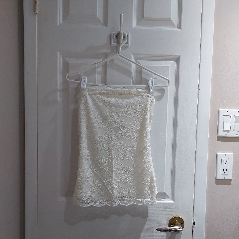 H&M | Strapless Lace Tube Top